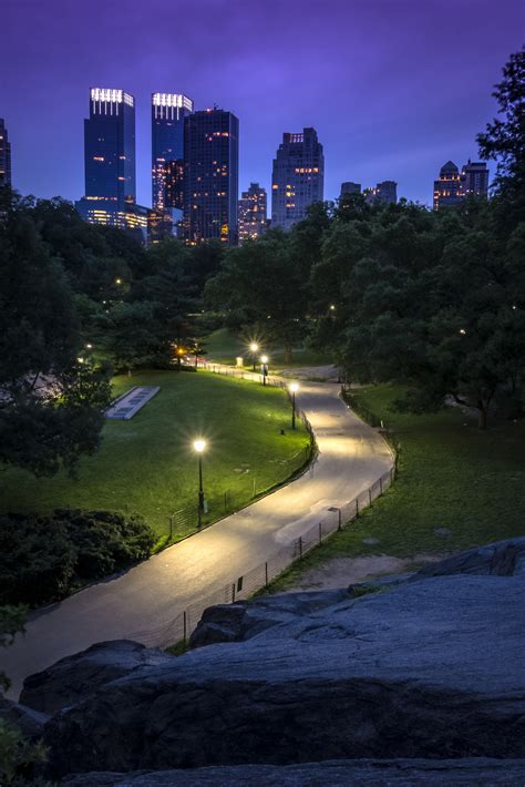 Джоэл эдгертон, кристофер эбботт, кармен эджого и др. Why You Should Consider Central Park Bike Tours at Night ...