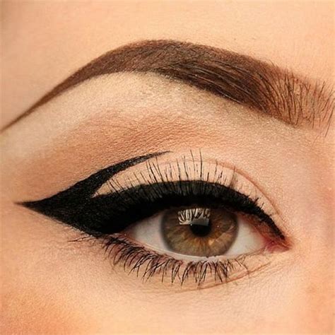 Bold Wing Color Outside The Lines With These Graphic Eyeliner Looks