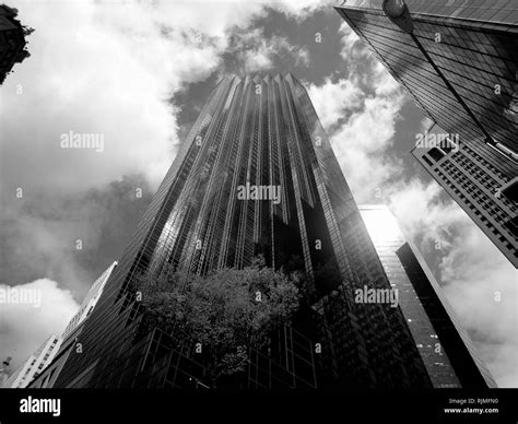 725 Fifth Avenue Black And White Stock Photos And Images Alamy
