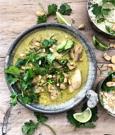 Thai Green Chicken Curry With Coconut Milk Thai Green Curry Chicken