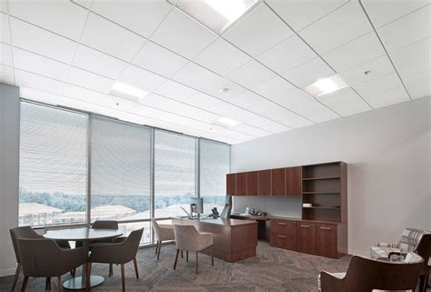 One ceiling design implementation that has become ubiquitous in commercial spaces is the suspended ceiling. Light Commercial Ceiling | Ceilings | Armstrong Residential
