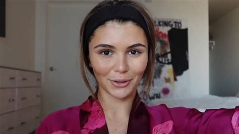 Olivia Jade Says She Doesnt Know What To Do In First Makeup Tutorial