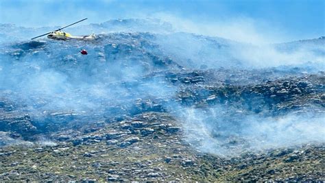 wind intensifies spread of fire in simons town carelse