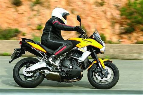 Kawasaki kle 650 a7f versys 2009 model showing 23,695 miles , mot until march 2021, spare key, delkevik exhaust sounds nice not to. Kawasaki KLE 650 Versys - test