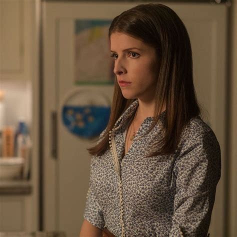 Anna Kendrick As Stephanie Smothers In A Simple Favor 2018 Anna Kendrick Emily Nelson
