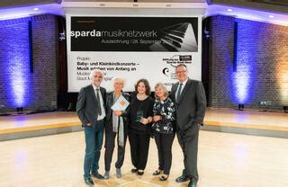 Kultur spiegelt das verhalten, die einstellungen, die wertesysteme und kenntnisse von vielen wider. Sparda-Musiknetzwerk Auszeichnung | Stiftung Kunst, Kultur ...