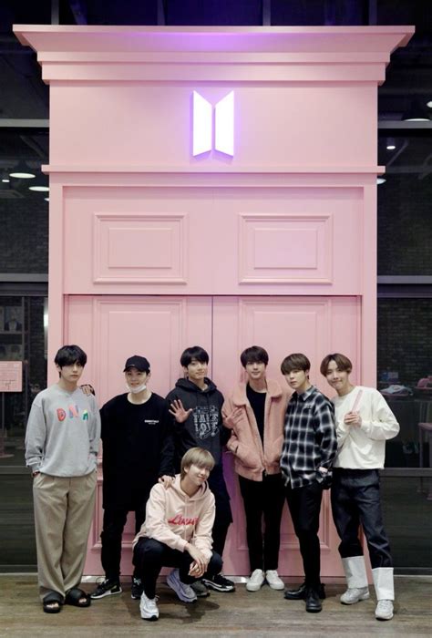18~25 business days other countries: Big Hit launches Pop-up Store: House of BTS and it is ...