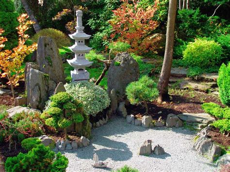 20 Lovely Japanese Garden Designs For Small Spaces