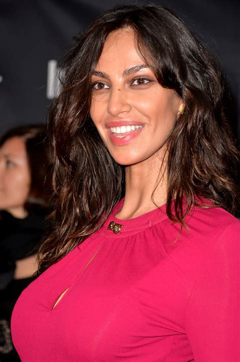 As a model, ghenea first started showing clothes for designer gattinoni in milan, italy on the ramp. Mădălina Ghenea va juca cu Michael Caine în filmul "Youth ...