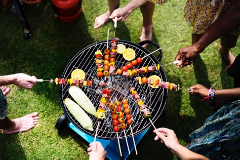 Backyard Barbecue How To Host An Unforgettable Party