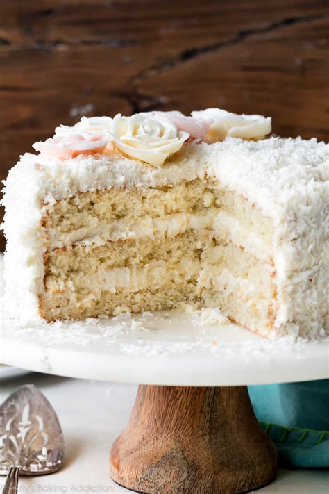 Gâteau moelleux et moelleux à la noix de coco