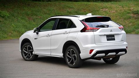 In the interior of the 2021 mitsubishi eclipse, you will have the much more large cabin. Refreshed Mitsubishi Eclipse Cross debuts with improved ...