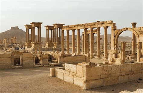 Le Tétrapyle De Palmyre Syrie Détruit Par Les Djihadistes Dominique