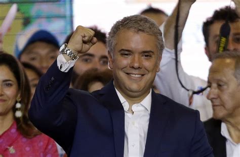 Iván Duque Neuer Präsident Kolumbiens Demokratie Gewinnt Kontur
