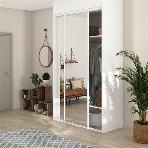 Une large gamme d'options de porte automatique prix s'offre à vous comme des escamotable. Porte de placard coulissante Reflect blanc miroir argent l ...