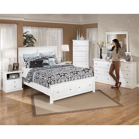 Bostwick shoals white queen bedroom set with a relaxed cottage design that features beautiful frame details along with scalloped tops and base mouldings all bathed in a glowing white finish, the bostwick shoals bedroom collection creates an inviting atmosphere that is sure to transform the décor of any bedroom. Bostwick Shoals Storage Bedroom Set Signature Design by ...