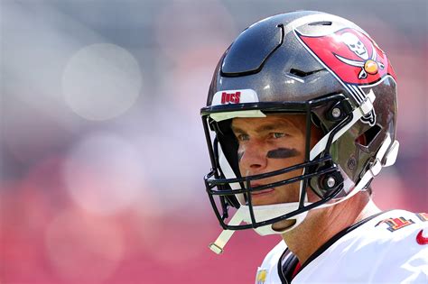 Tom Brady And Gisele Bundchen’s Friends ‘hate The Way’ GOAT Has Handled