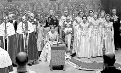 Queen elizabeth's arrival at westminster abbey, where 8,000 guests awaited, marked the beginning of the religious ceremony that would conclude with long to reign over us. Queen Elizabeth Coronation Procession : Bvvzw0zsvjdu4m ...