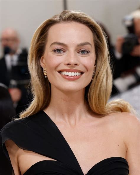 Margot Robbie Confesses She Regularly Uses Nipple Cream For Very Specific Reason Daily Star