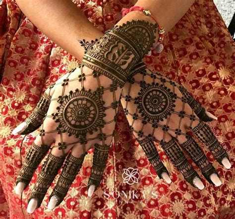 Maybe you would like to learn more about one of these? Bridal Mehndi Designs 2021 new style simple - Gorgeously ...