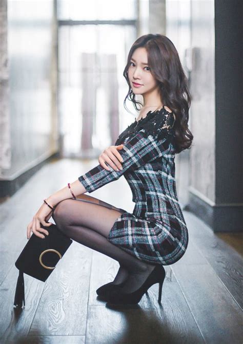 검은스타킹 매력적인 피팅모델 검정스타킹 각선미 모음 패션 스타일 귀여운 아시아 소녀 아시아 패션