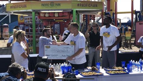 Joey Chestnut Sets A New Taco Eating Record Pacific Park® Amusement