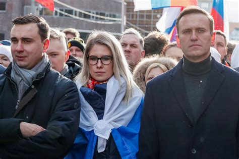 Exile Or Jail The Grim Choice Facing Russian Opposition Leaders The New York Times