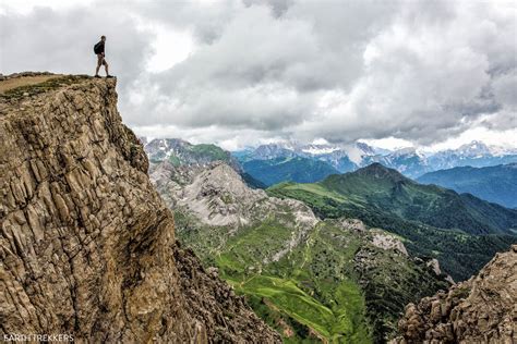 15 Epic Day Hikes In The Dolomites Ranked Earth Trekkers