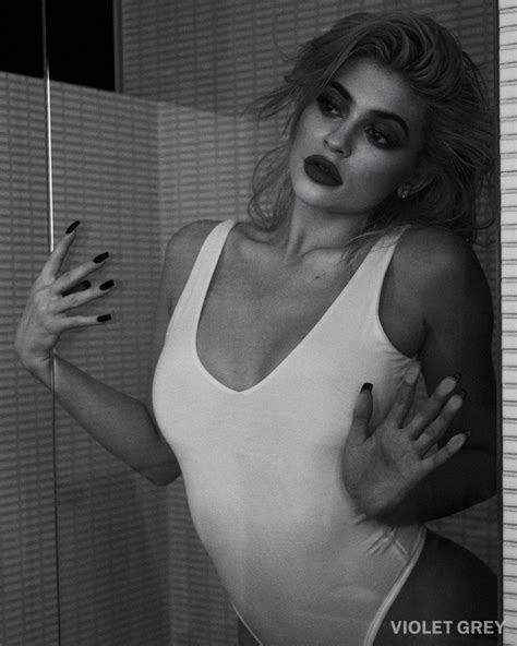 Kylie Jenner 9 New Photos Thefappening