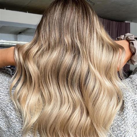 If you're a brunette blonde or redhead, follow this advice and you'll always have time on your side. Hair Color To Look Younger - 9 Hair Colors That Ll ...