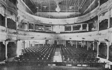 Reviving A Bygone Era With These Heritage Theatres In Kolkata