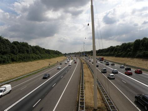 The organization of the protest, 'amelisweerd not asphalted', has made a ribbon of the widening of the a27 has been a topic of discussion for years. Amelisweerd en de A27 - Vrienden van Amelisweerd