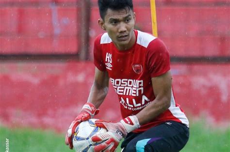 Psm makassar adalah sebuah klub sepakbola di indonesia yang berbasis di makassar, sulawesi selatan. Pemain Panutan dari Penjaga Gawang PSM Makassar Ada Lokal ...