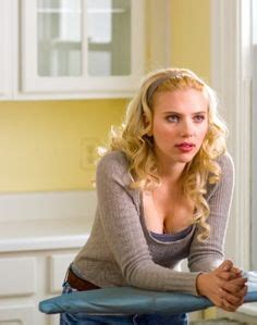 Ben affleck, jennifer aniston, scarlett johansson, drew berrymore ve jennifer connelly gibi isimleri biraraya toplamış olan bir romantik komedi ile karşı karşıyayız. scarlett johansson hes just not that into you | ... He's ...
