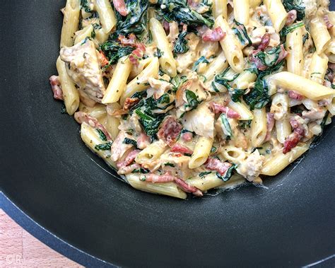 Penne met kip bacon en spinazie De K van Koken