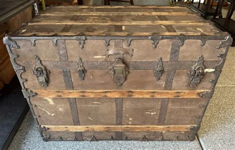 Antique Circa 1907 Ca Taylor Trunk Works Chicago Ny Flat Top Steamer
