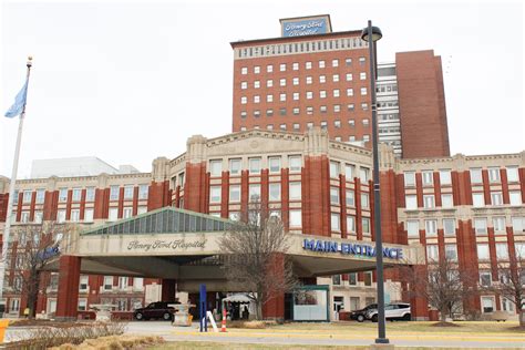 872 staffers at Henry Ford Health System tested positive for COVID, but