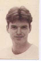 Earl na pesin wey fit tell ogbonge story. - Poems