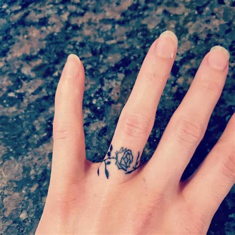 Student Potenzial Emulsion Finger Tattoo Ring Kapieren Kopfgeld Schauen