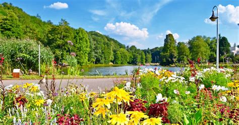 Termine außerhalb der öffnungszeiten nach vereinbarung / selbstbedienungsbereich geöffnet mo. Deutsch Französischer Garten Saarbrücken / Sr Mediathek De ...