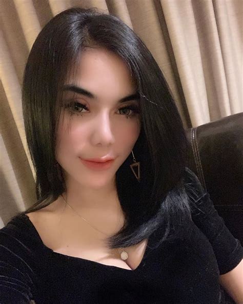 Download and use 100,000+ models stock photos for free. Charents Koleksi foto Selfie Terhot Model Indonesia - ZONA ...