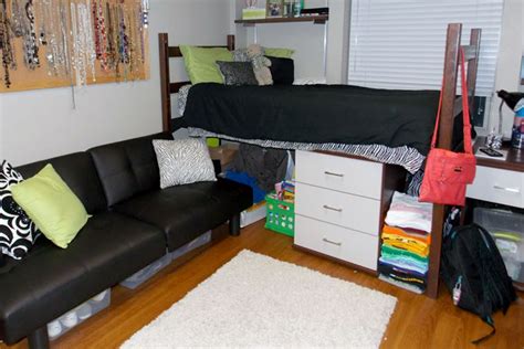 Steal these dorm room ideas for staying organized and cute. Dorm Room Ideas for Creative College Students