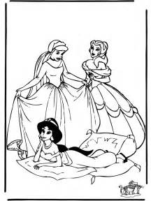 De term disney prinsessen verwijst in eerste instantie naar de zes heldinnen van de in deze sectie vind je een grote collectie kleurplaten en kleurplaten, waaronder disney princess. Prinsessen kleurplaten - Kleurplaten Disney