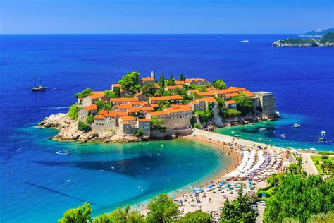 Budva is a coastal tourist resort in montenegro. Reisen nach Montenegro - Entdecken Sie Montenegro mit ...
