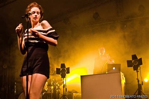 At the age of 22 she became the new singer of the group hooverphonic in 2010 to follow geike arnaert after being selected from about a thousand candidates. Noémie Wolfs | Circolo Arci Magnolia Segrate (MI) 25 ...