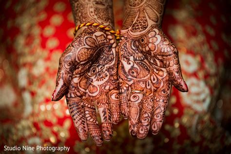 Intricate Hand Bridal Mehndi Photo 148767