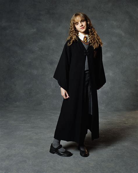 Emma In Harry Potter And The Chamber Of Secrets Harry Potter Robes Harry Potter Costume