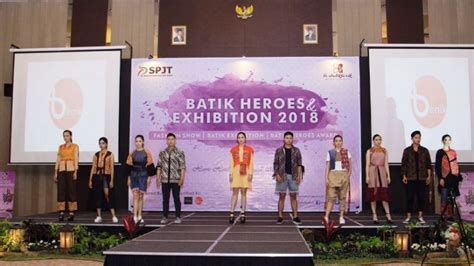 The javanese script (natively known as aksara jawa, hanacaraka, carakan, and dentawyanjana) is one of indonesia's traditional scripts developed on the island of java. 35+ Ide Model Baju Lurik Banyumas - Maria Space