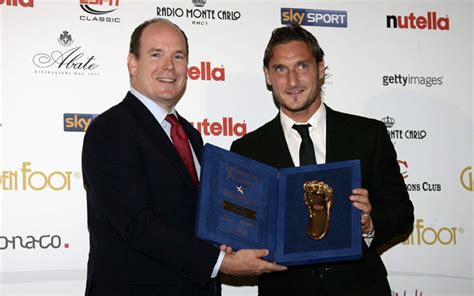 Последние твиты от golden foot award • monaco (@goldenfootmc). Totti vince il Golden Foot: "Troppo accanimento verso di ...