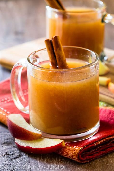 This crown apple cocktail is a refreshing recipe for happy hour, holidays or any party! Top 10 Crown Royal Drinks with Recipes | Only Foods